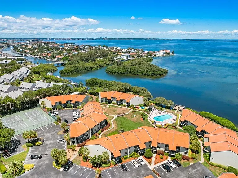 1515 Pinellas Bayway #C-31 — Photo 30