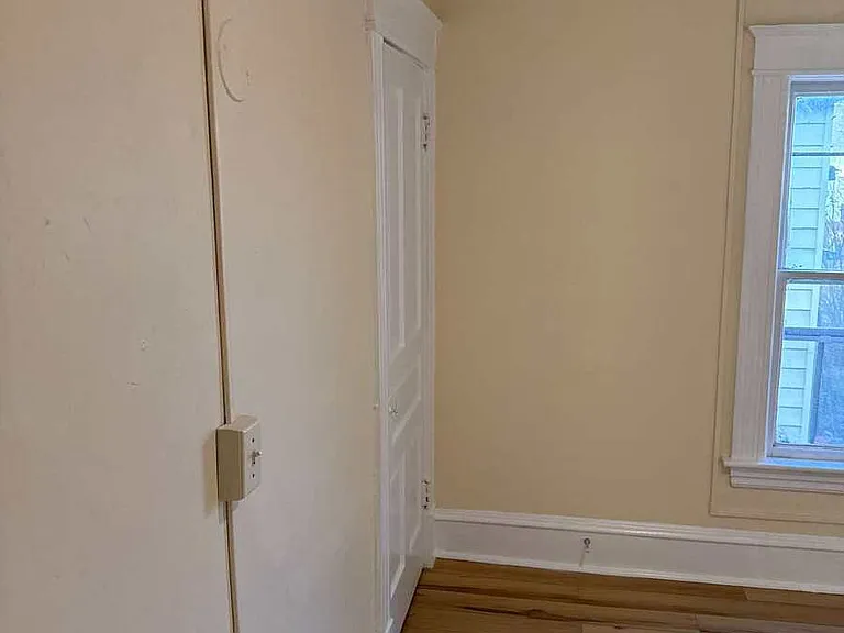 10 Isham St #2 — Photo 10