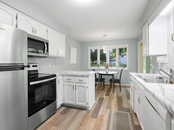 4359 Buckingham Ct #1208, Saint Paul, MN 55127