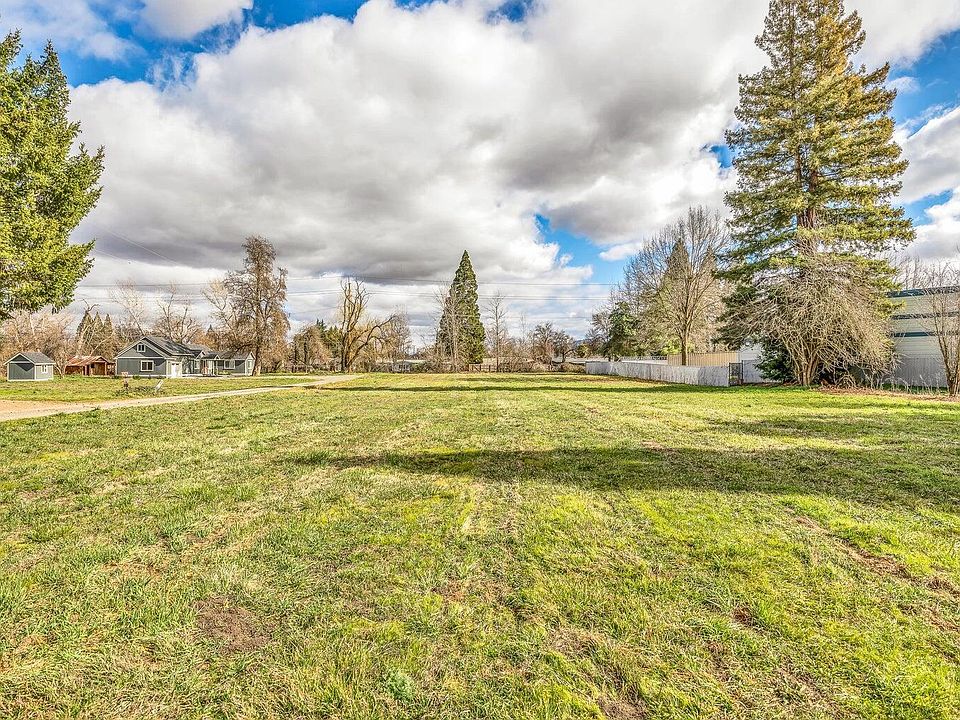 1st image of Cascade Dr