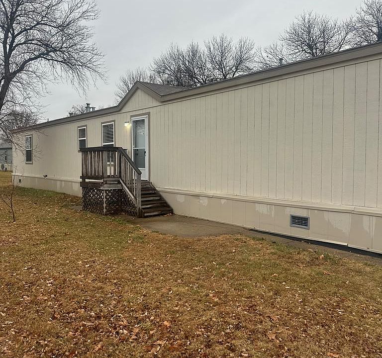 1st image of 112 E Ln