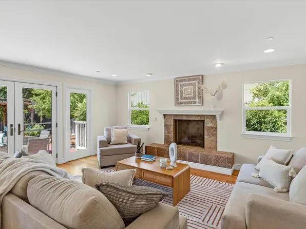 1078 Boranda Ave, Mountain View, CA 94040