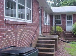 2212 Stallings Dr, Kinston, NC 28504