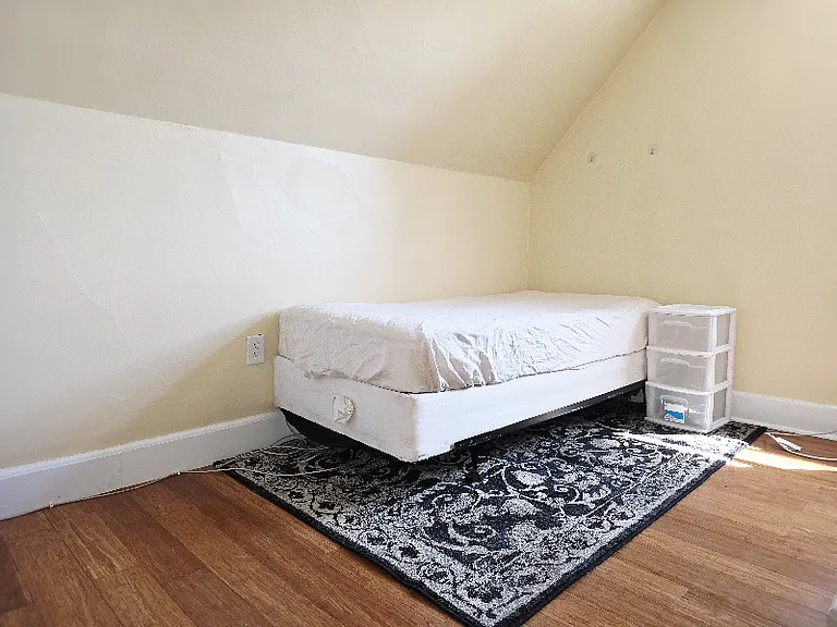 361 Parker St — Photo 4