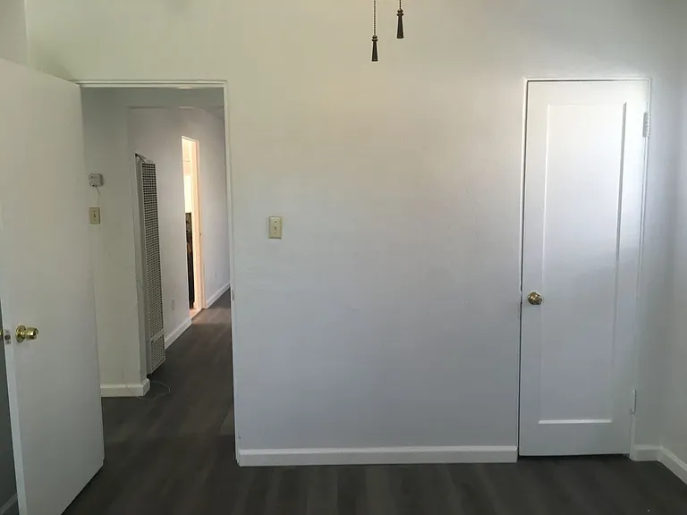 406 Niles Ave — Photo 13
