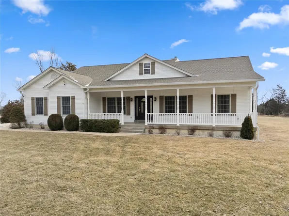 224 Wren Song Ln, Foristell, MO 63348