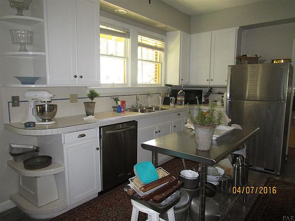 4th image of 1612 E Mallory St