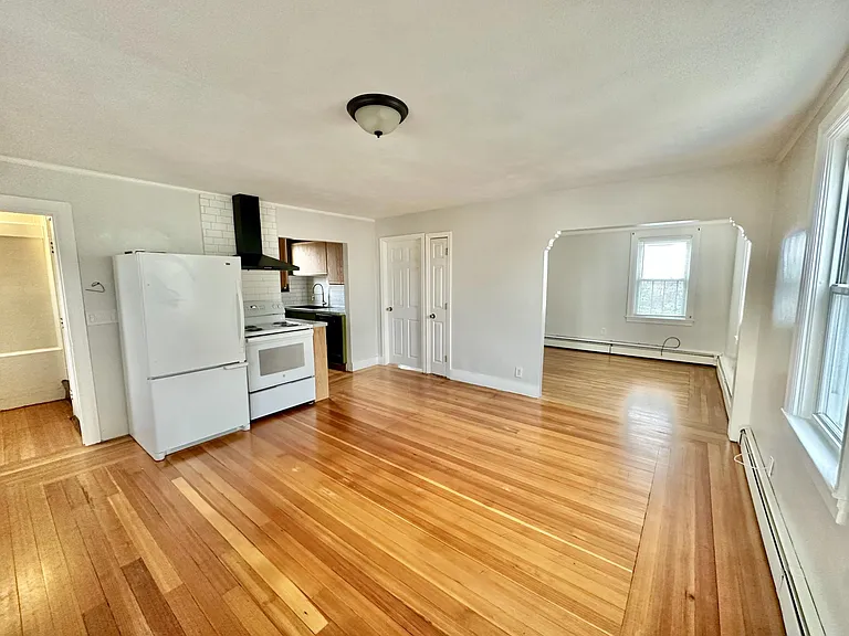 71 Commodore St #2 — Photo 2