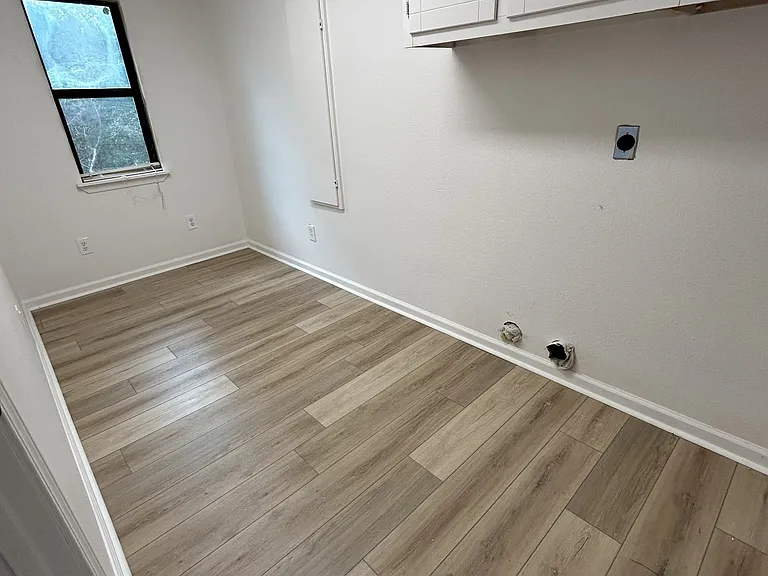 15 Carolyn Rd — Photo 13