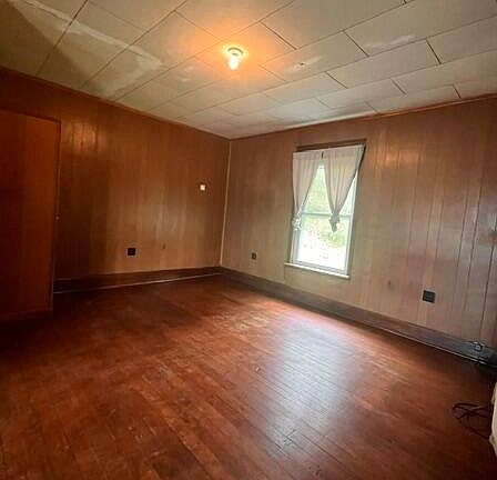 5th image of 24 Lloyds Ln