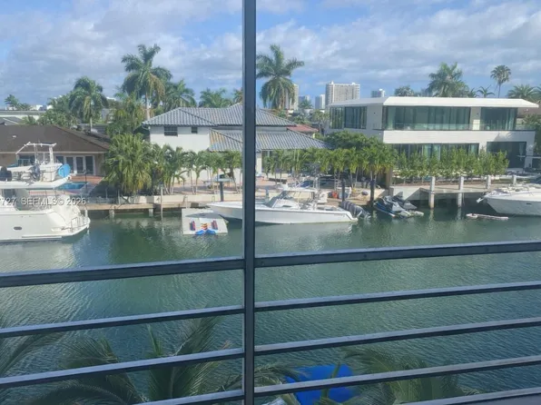 2935 NE 163rd St, North Miami Beach, FL