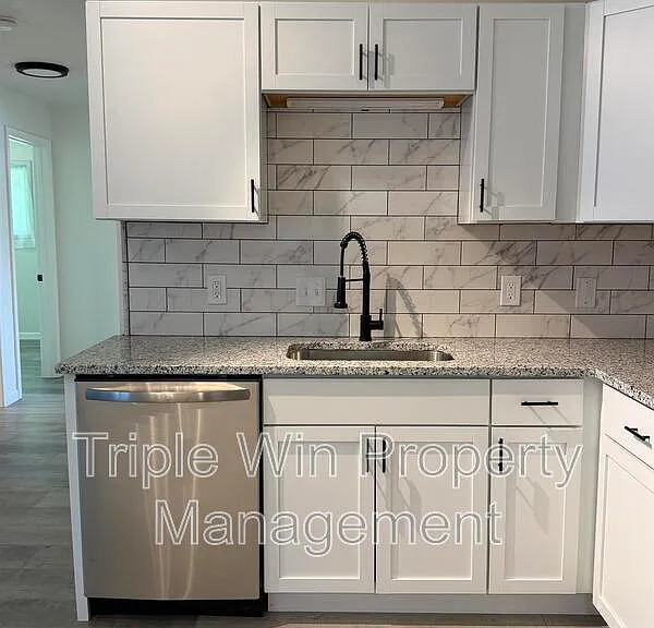 8301 Pepperidge Dr — Photo 8