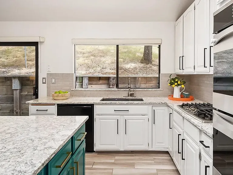 101 Brown Dr — Photo 15