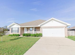 401 Plate Dr, Crestview, FL 32539