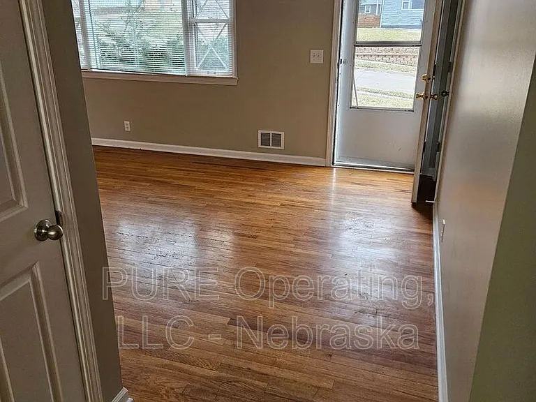 3341 S 89th St — Photo 26
