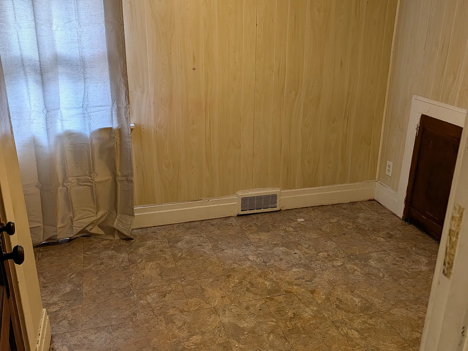 466 Minnesota Ave — Photo 4