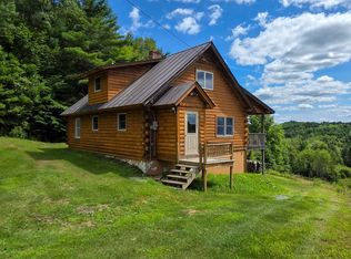 411 Gilfillan Rd, East Ryegate, VT 05042