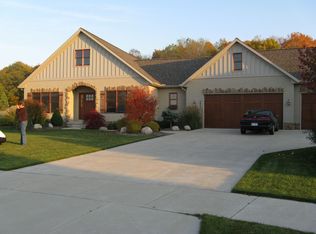 5632 Lakeside Ct, Hudsonville, MI 49426