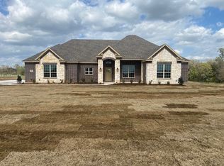 136 Katy Ranch Dr, Weatherford, TX 76085