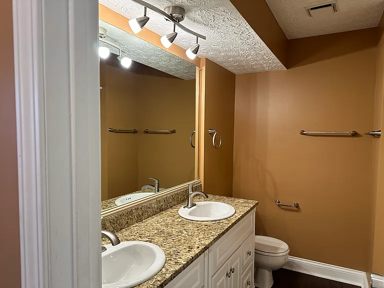 7925 Meadowhaven Blvd — Photo 4