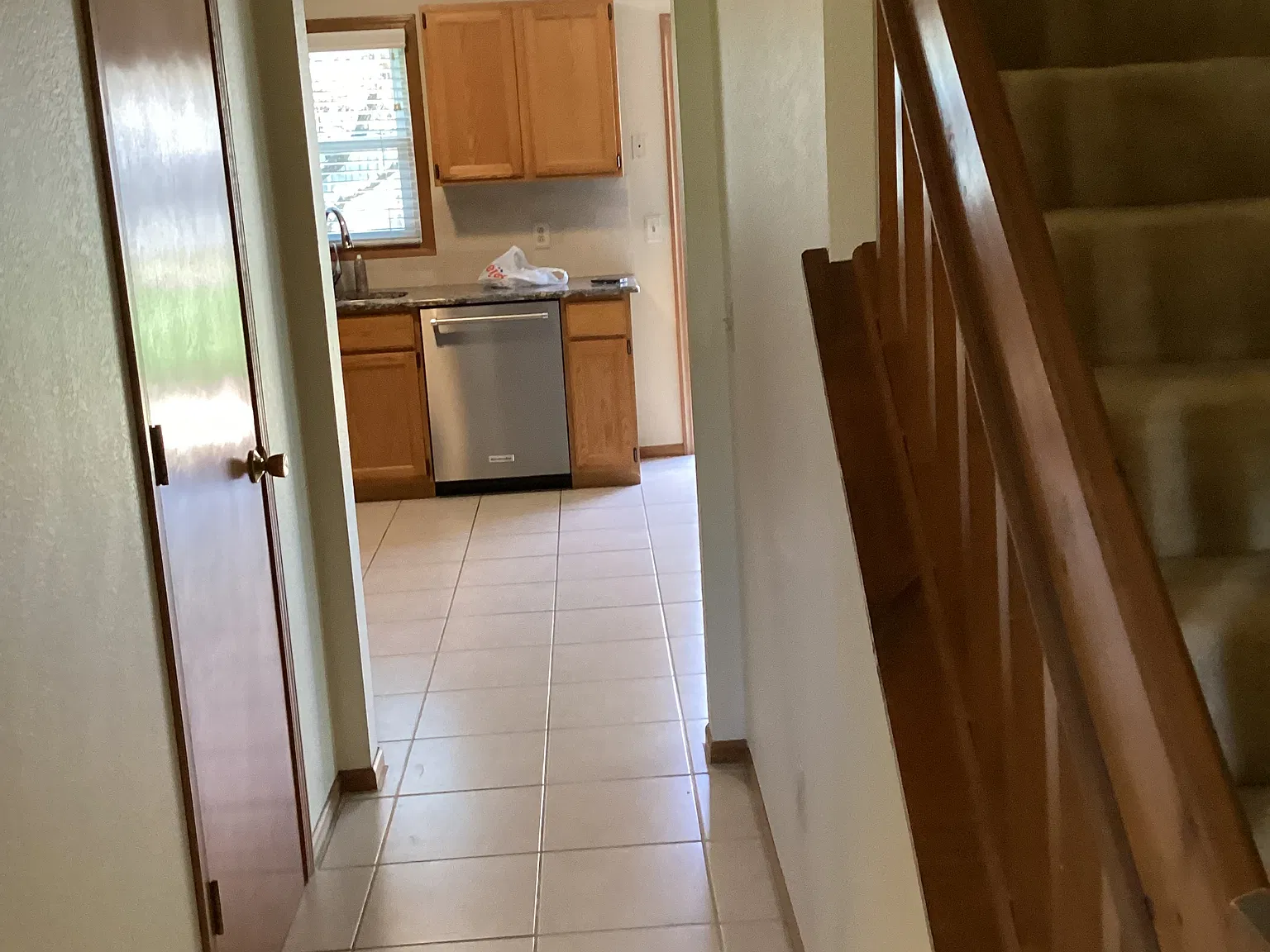 4 bed, 1850 sqft, $2,690 — Photo 2