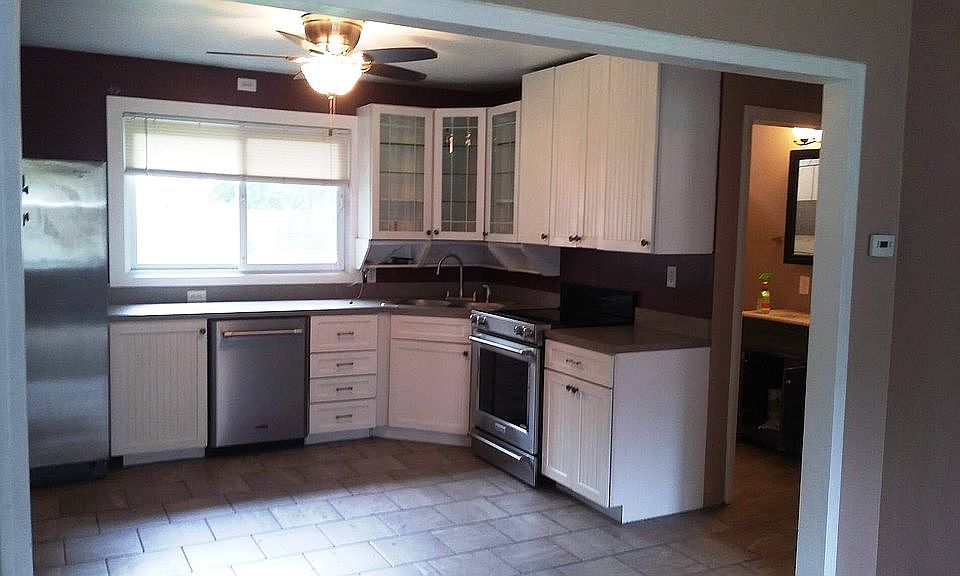 1st image of 1653 Grove Ave