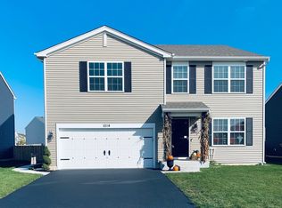 1014 Chestnut Dr, Pingree Grove, IL 60140