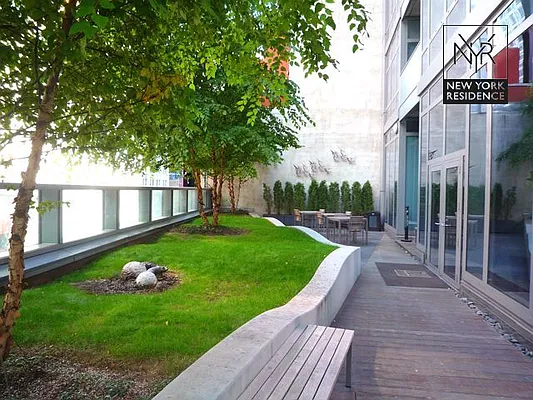 Rented by New York Residence | media 13