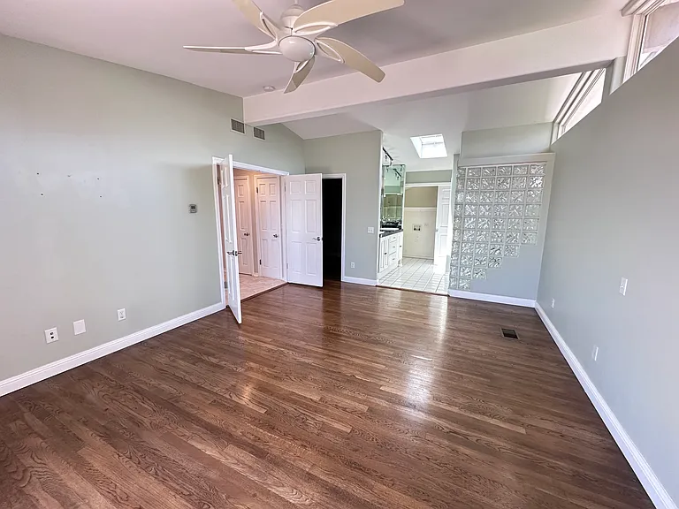 3539 Mount Laurence Dr — Photo 12