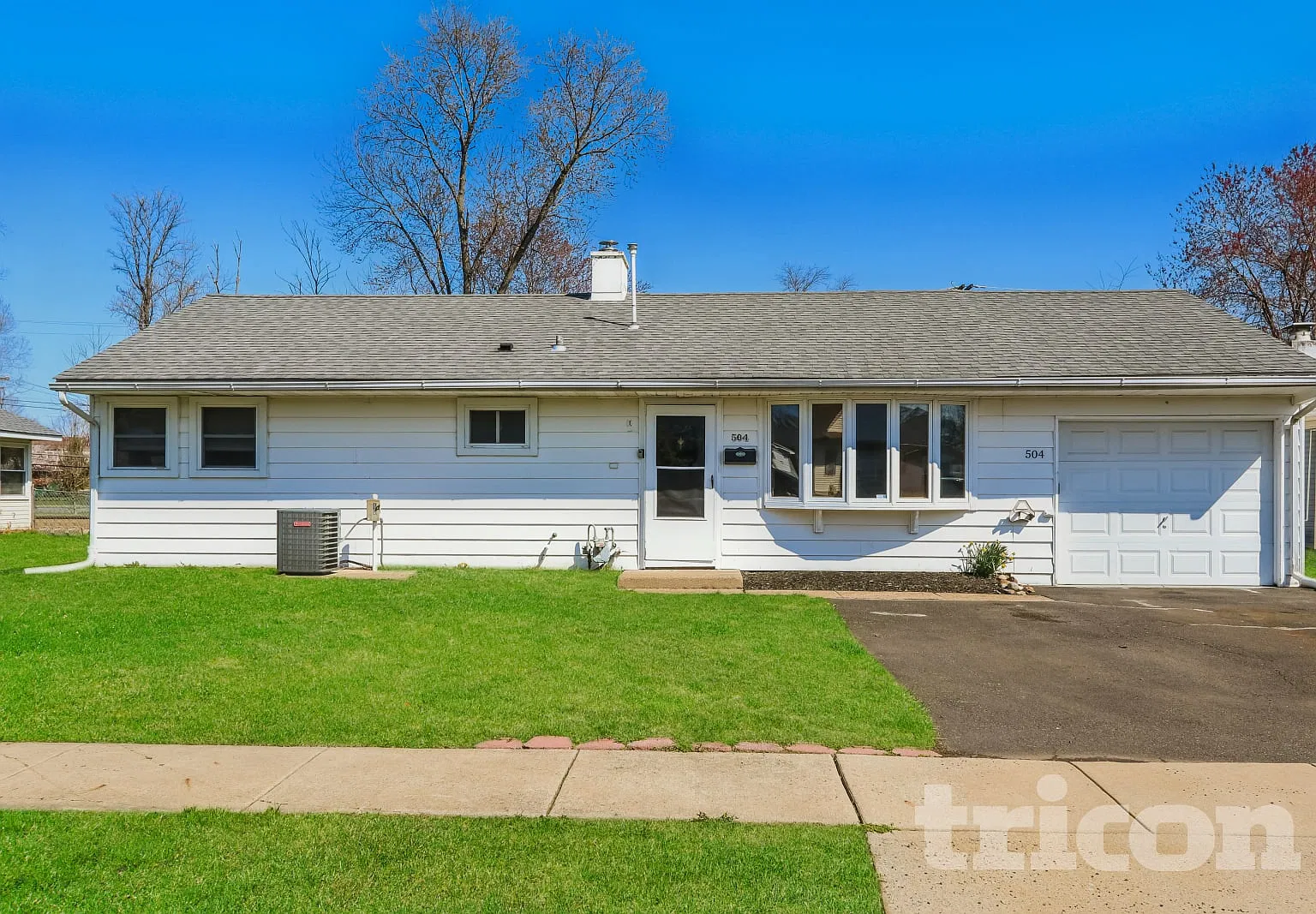 504 Parkway Drive Fairless Hills PA — Photo 1