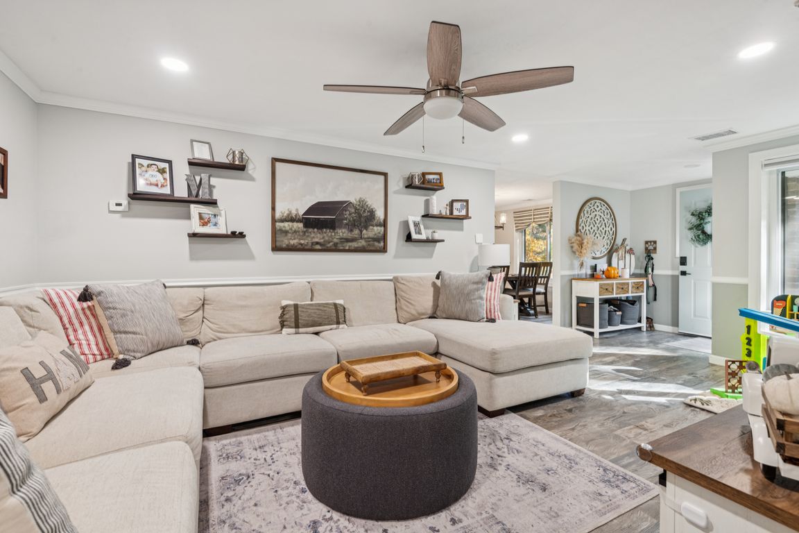 Clubhouse Ct-S2610-005.jpg