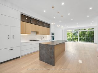 19 Ivy Ave, Toronto, ON M4L 2H6