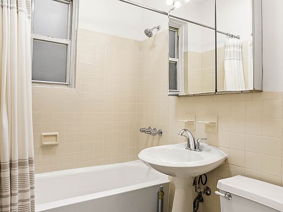 5th image of 170 E 94th St APT 2E
