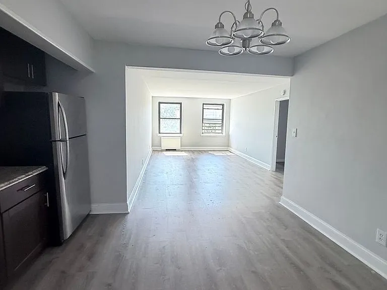 Martin Manor — Photo 10