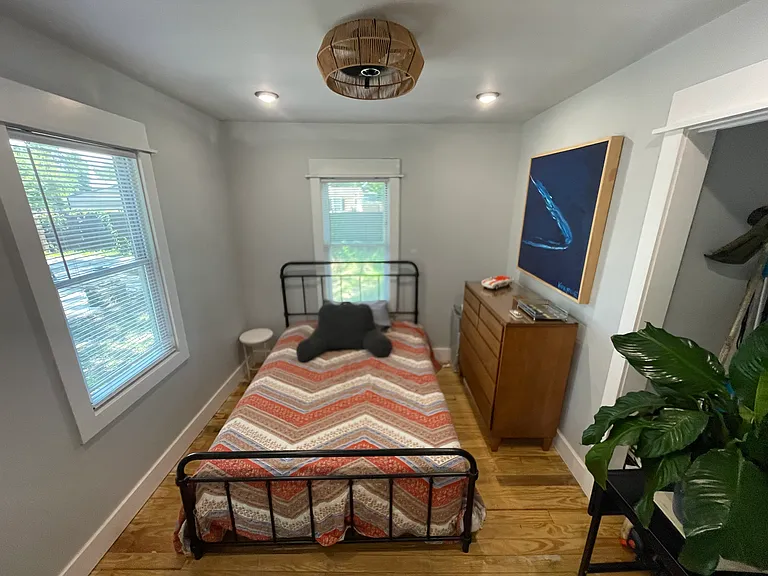 1219 New Castle St #B — Photo 8