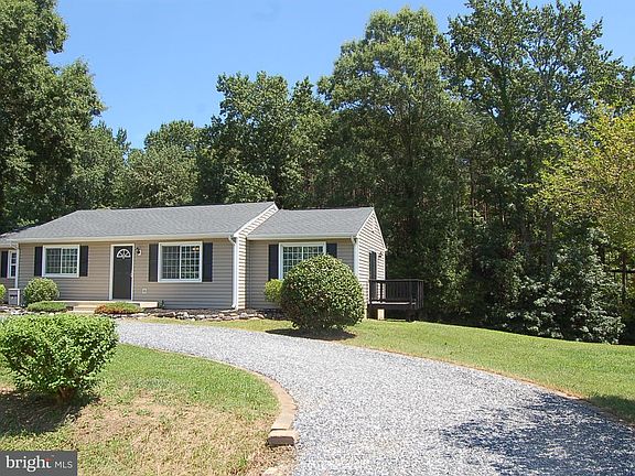 2nd image of 9897 Wildwood Ct