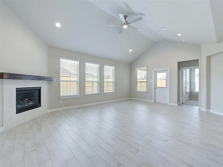 27006 Wandering Glen Ln — Photo 24