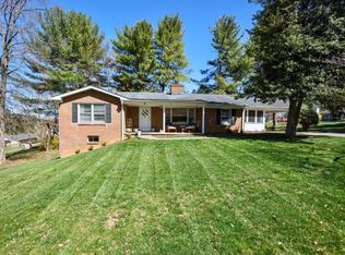 4 McCormick St, Lexington, VA 24450