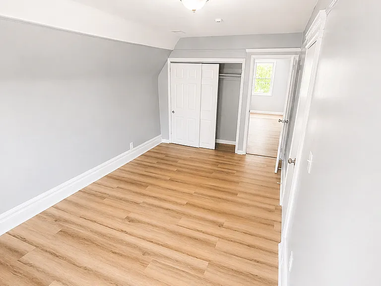 369 S 19th St #3 — Photo 3