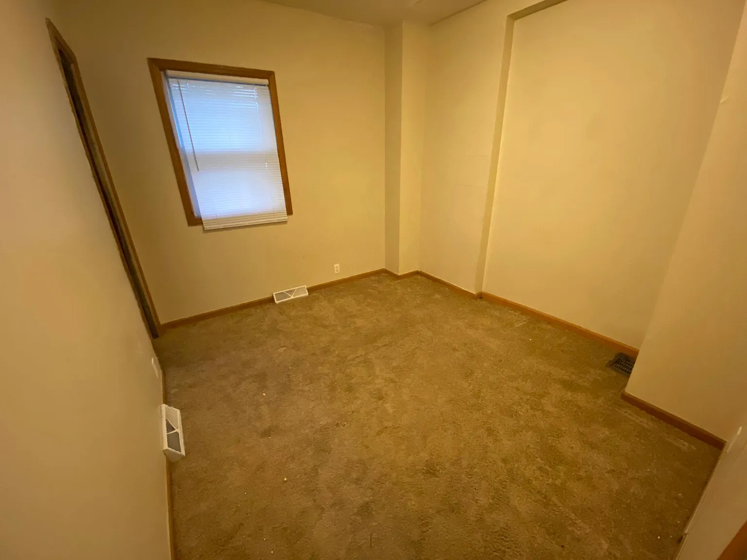 3 bed, 1.5 bath, 1792 sqft, $1,200 — Photo 4