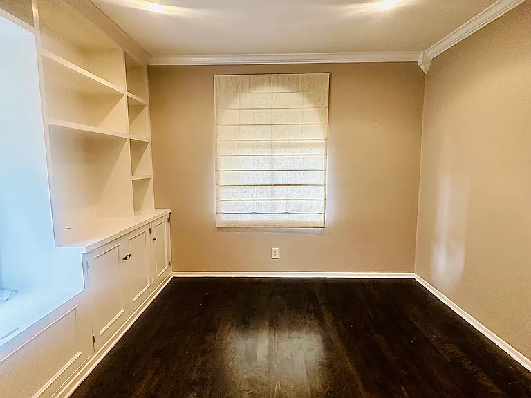 1580 S Ridgeley Dr — Photo 14