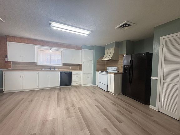 5th image of 9500 Mansfield Rd APT A