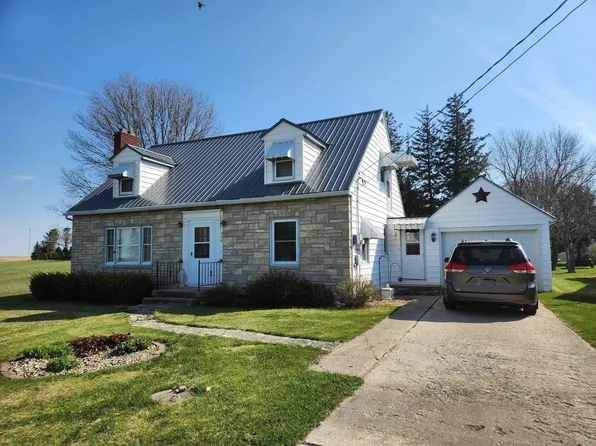 308 N Monroe St, Garnavillo, IA 52049