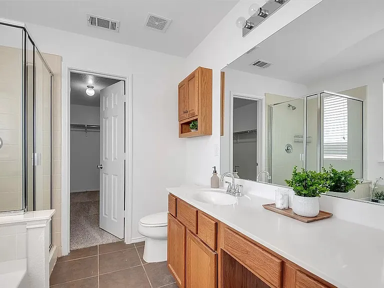 9308 Liberty Crossing Dr — Photo 15