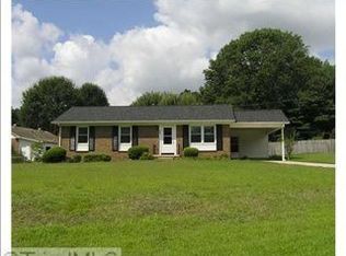 504 Brookridge Dr, Winston Salem, NC 27103