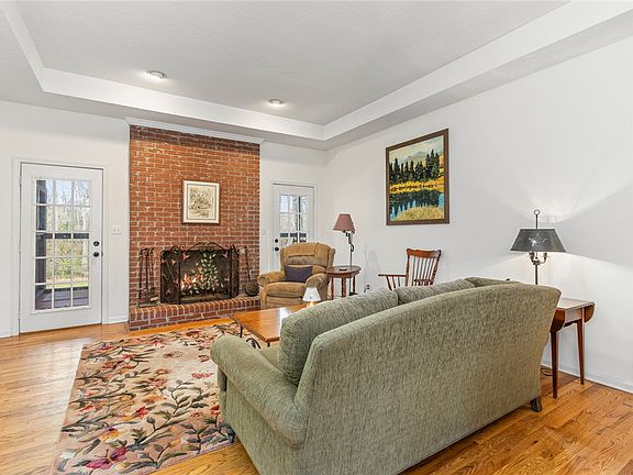 4th image of 108 Pearman Dr