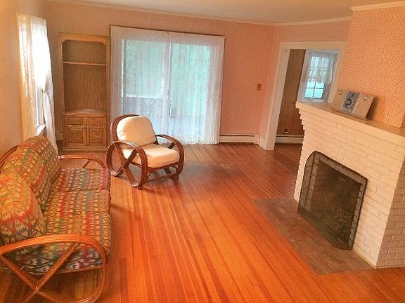 5th image of 6192 Terrace Ave