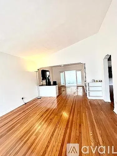 10815 NE 10th Pl — Photo 6