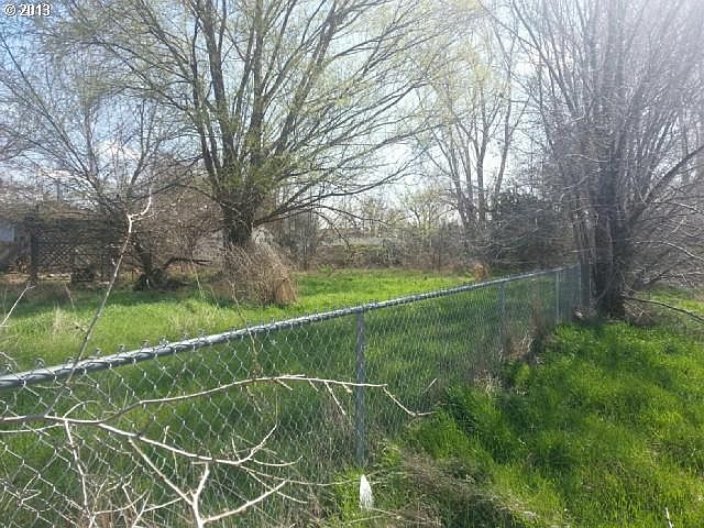 2nd image of 520 SE 7th St