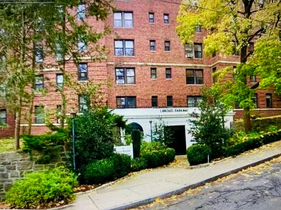 1st image of 1 Broad Park Way Floor 5